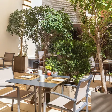 ユーロスターズ ブティック 4*